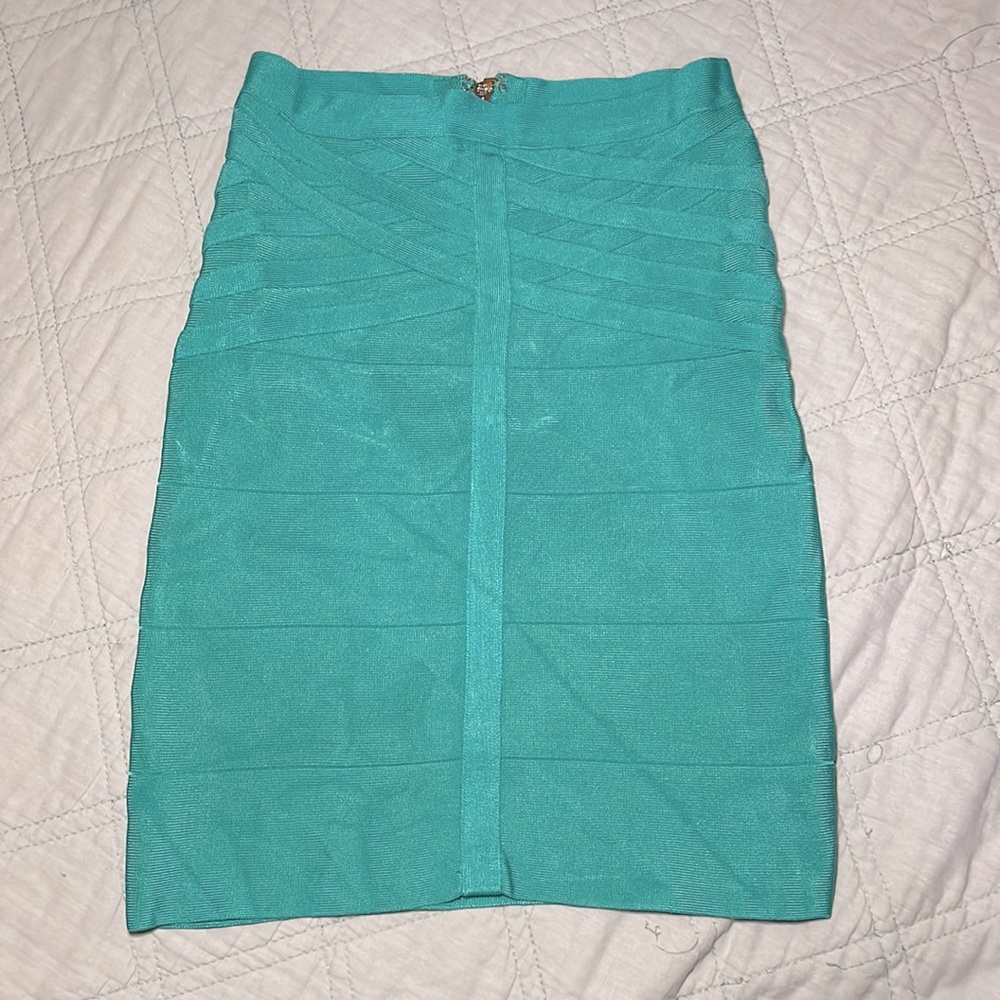 Bebe bandage skirt, size small